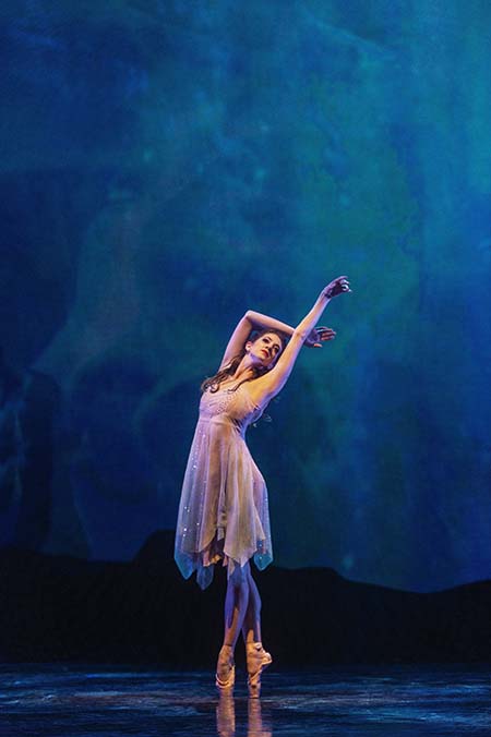 foto_4_ph_Henrik_Stenberg_Holly_Dorger_Teresina_HSP5879_hi