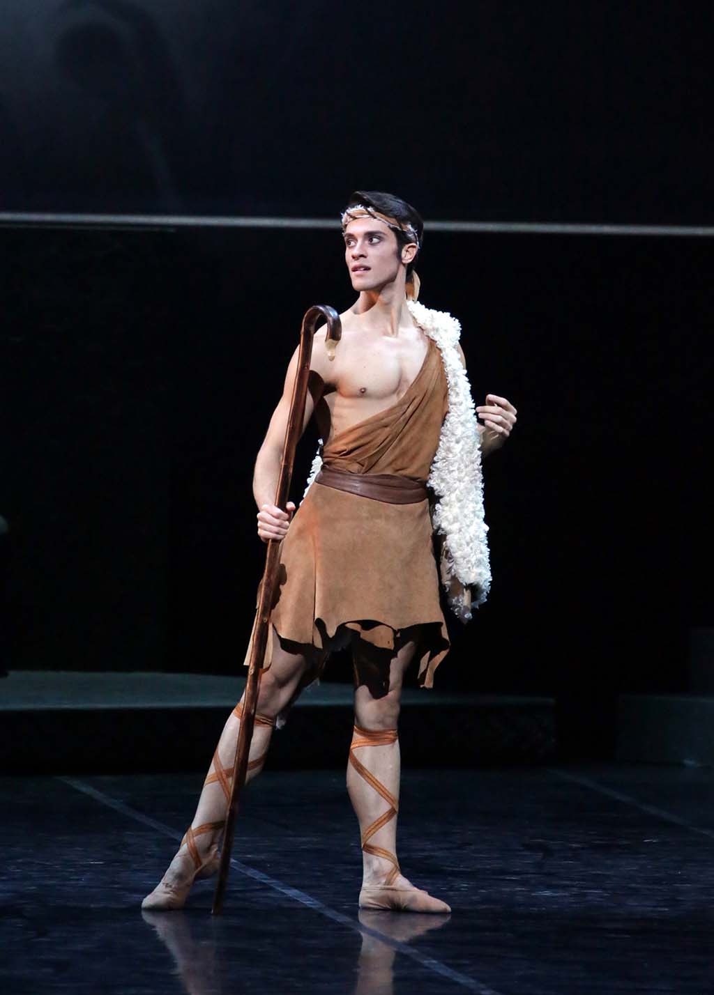 Claudio Coviello (Aminta) nell’entrée dell’atto I.